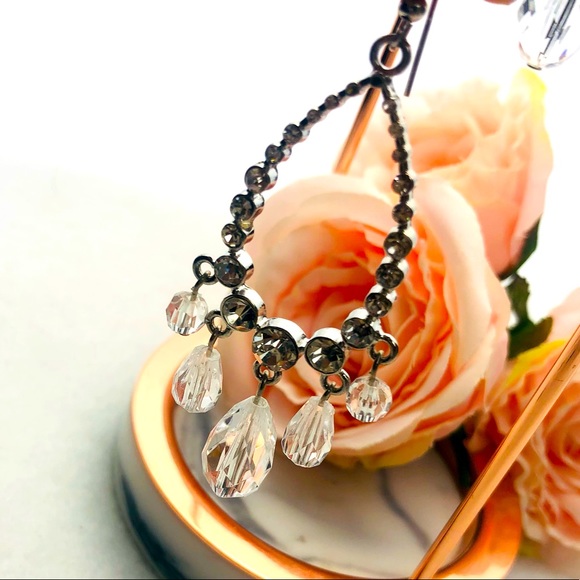 Elegant Large Light weight Fashion Tear drop earrings~90’s  Design Jewellery - Picture 2 of 3